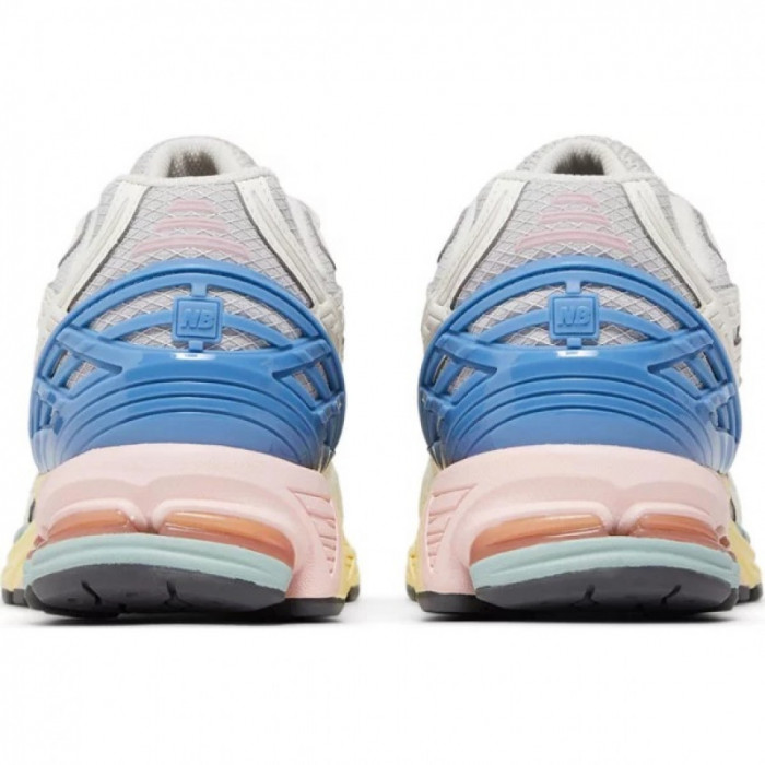 NEW BALANCE 1906U ANGORA BLUE PINK